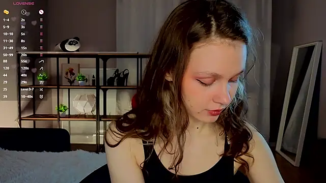 Snapshot of Tender_beauty chatting on April 21, 2026, 5:39 pm Tender beauty online show from April 21, 2026, 5:39 pm