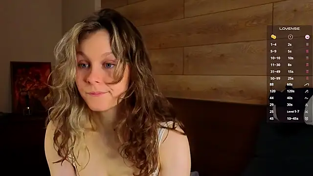 Snapshot of Tender_beauty chatting on May 15, 2026, 5:09 pm Tender beauty online show from May 15, 2026, 5:09 pm