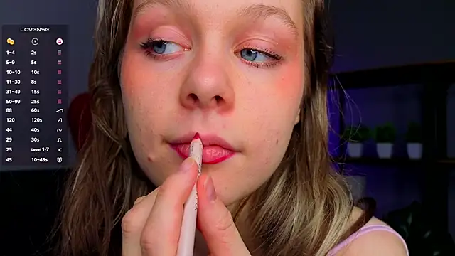 Snapshot of Tender_beauty chatting on June 10, 2026, 7:46 pm Tender beauty online show from June 10, 2026, 7:46 pm
