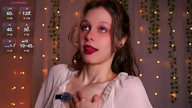 Snapshot of Tender_beauty chatting on July 14, 2026, 6:46 pm Tender beauty online show from July 14, 2026, 6:46 pm