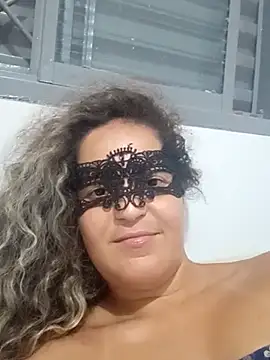 RaphinhaSanches online show from December 1, 2025, 8:58 pm