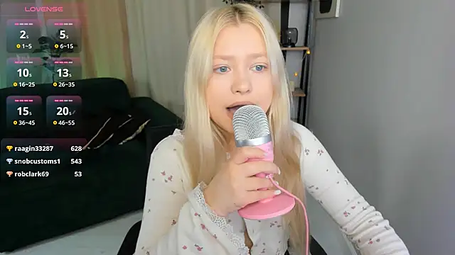 Millie Vanillies online show from September 20, 2025, 9:38 pm