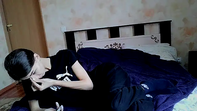 Crazy Empresis online show from December 4, 2025, 7:17 am