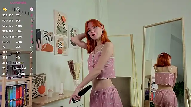 TiannaBorlace online show from September 23, 2025, 11:13 am