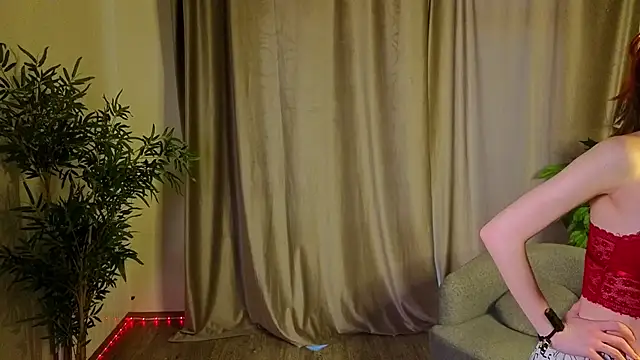 TiannaBorlace online show from March 24, 2026, 1:10 am