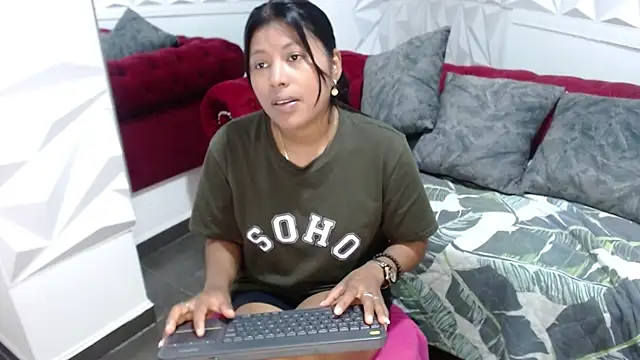 canela a73 online show from September 15, 2025, 4:51 pm