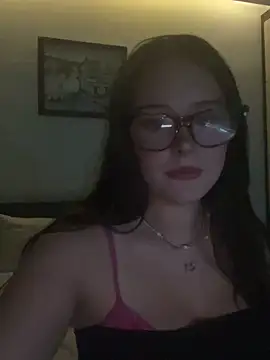 Snapshot of cherryrosealiee chatting on February 20, 2026, 12:16 pm cherryrosealiee online show from February 20, 2026, 12:16 pm