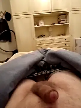 Snapshot of Empi19cm chatting on February 28, 2026, 1:28 am Empi19cm online show from February 28, 2026, 1:28 am