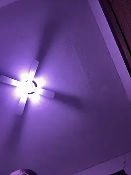 Dallasbest214 online show from April 8, 2026, 9:20 am