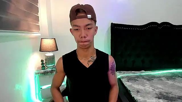 jersthebigfuckerxxx online show from October 4, 2025, 2:31 am