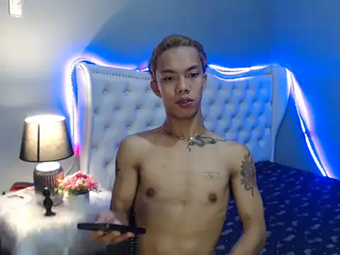 jersthebigfuckerxxx online show from October 19, 2025, 1:01 pm