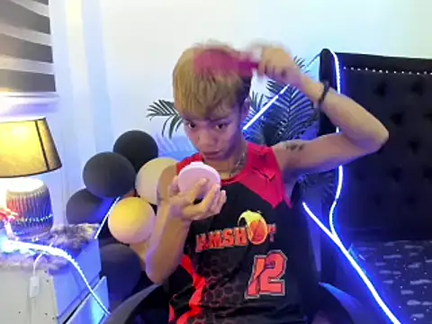 jersthebigfuckerxxx online show from November 2, 2025, 6:38 am