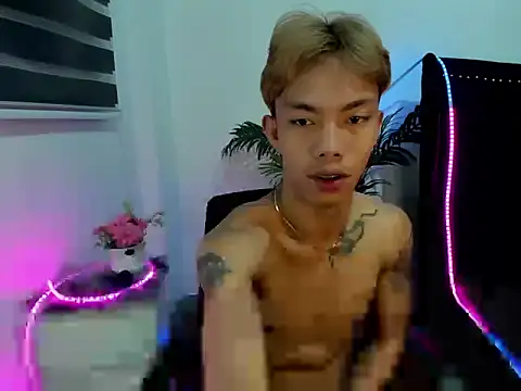 jersthebigfuckerxxx online show from November 7, 2025, 4:45 am