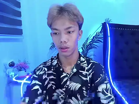 jersthebigfuckerxxx online show from November 8, 2025, 2:23 am