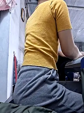 irina hana online show from December 22, 2025, 1:13 am