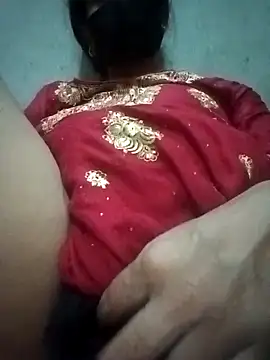 Snapshot of baddy8008 chatting on September 25, 2025, 4:32 pm baddy8008 online show from September 25, 2025, 4:32 pm