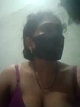 Snapshot of baddy8008 chatting on September 30, 2025, 3:39 pm baddy8008 online show from September 30, 2025, 3:39 pm