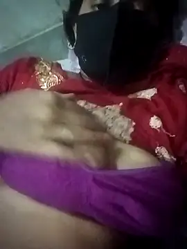 Snapshot of baddy8008 chatting on October 3, 2025, 11:18 am baddy8008 online show from October 3, 2025, 11:18 am