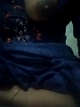 Snapshot of baddy8008 chatting on October 12, 2025, 5:50 am baddy8008 online show from October 12, 2025, 5:50 am