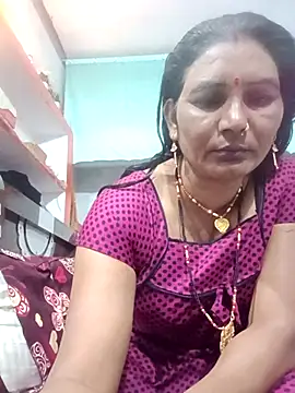 Snapshot of ZIVAA chatting on December 4, 2025, 6:23 am ZIVAA online show from December 4, 2025, 6:23 am