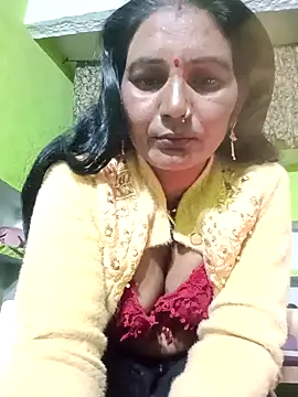 Snapshot of ZIVAA chatting on January 9, 2026, 6:31 pm ZIVAA online show from January 9, 2026, 6:31 pm