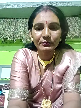 Snapshot of ZIVAA chatting on April 20, 2026, 4:21 pm ZIVAA online show from April 20, 2026, 4:21 pm