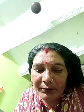 Snapshot of ZIVAA chatting on May 5, 2026, 6:43 am ZIVAA online show from May 5, 2026, 6:43 am