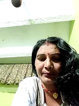 Snapshot of ZIVAA chatting on May 9, 2026, 6:40 am ZIVAA online show from May 9, 2026, 6:40 am