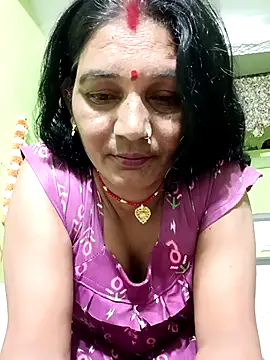 Snapshot of ZIVAA chatting on May 15, 2026, 7:48 am ZIVAA online show from May 15, 2026, 7:48 am