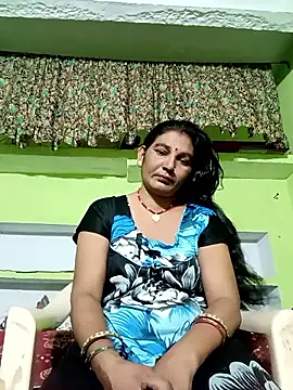 Snapshot of ZIVAA chatting on May 18, 2026, 7:03 am ZIVAA online show from May 18, 2026, 7:03 am