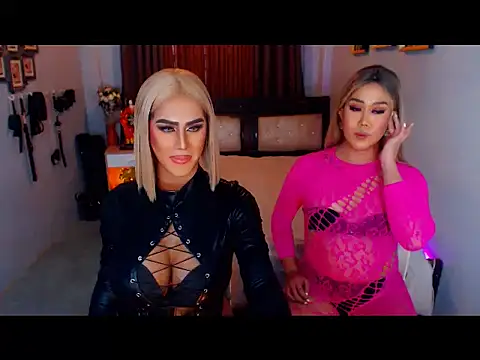 MystiqueQueen online show from September 21, 2025, 5:42 am