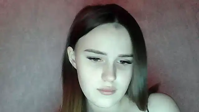 SweetLoraa online show from March 3, 2026, 7:42 pm