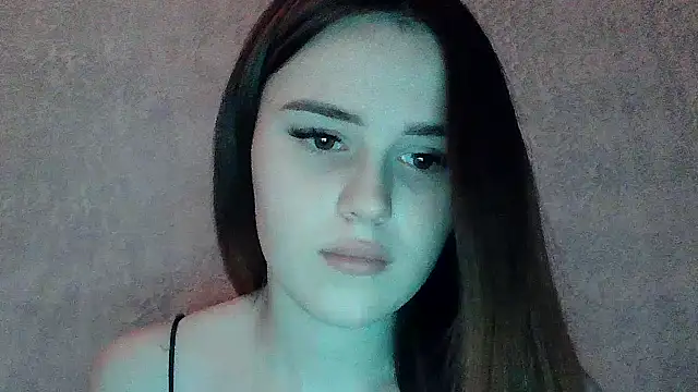 SweetLoraa online show from March 4, 2026, 5:52 pm