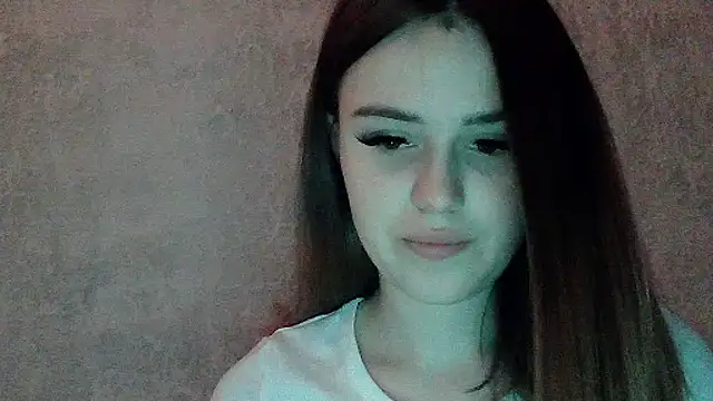 SweetLoraa online show from March 21, 2026, 4:32 pm