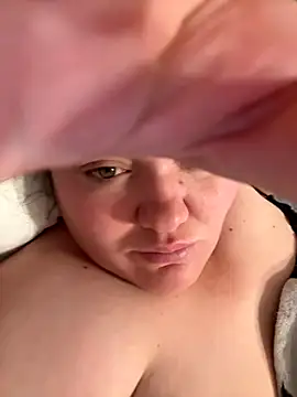 SunnyLeila2101 online show from September 16, 2025, 8:43 pm