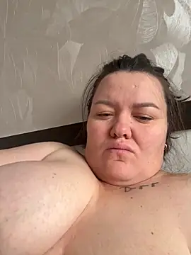 SunnyLeila2101 online show from October 5, 2025, 7:07 am