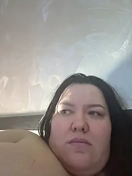 Snapshot of SunnyLeila2101 chatting on February 9, 2026, 8:35 pm SunnyLeila2101 online show from February 9, 2026, 8:35 pm