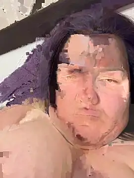 Snapshot of SunnyLeila2101 chatting on February 14, 2026, 7:32 pm SunnyLeila2101 online show from February 14, 2026, 7:32 pm