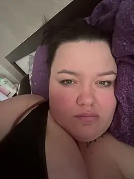 Snapshot of SunnyLeila2101 chatting on February 16, 2026, 1:40 pm SunnyLeila2101 online show from February 16, 2026, 1:40 pm