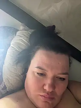 Snapshot of SunnyLeila2101 chatting on March 1, 2026, 8:11 pm SunnyLeila2101 online show from March 1, 2026, 8:11 pm