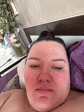 Snapshot of SunnyLeila2101 chatting on March 2, 2026, 7:26 am SunnyLeila2101 online show from March 2, 2026, 7:26 am