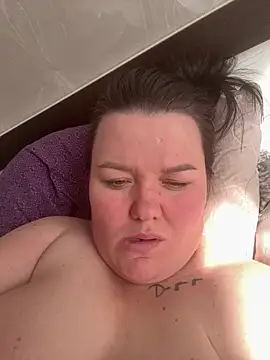 SunnyLeila2101 online show from March 12, 2026, 12:22 pm