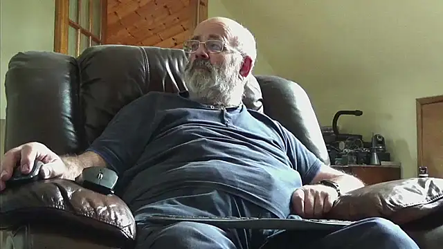 janzer13 online show from September 9, 2025, 12:48 pm