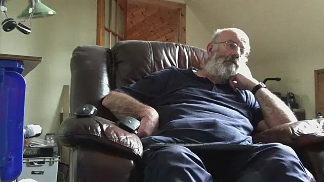 janzer13 online show from October 2, 2025, 1:29 pm