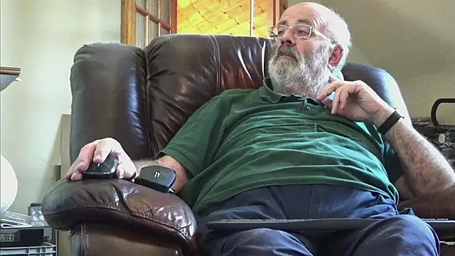 janzer13 online show from November 1, 2025, 2:08 pm