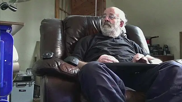 janzer13 online show from January 8, 2026, 1:46 pm