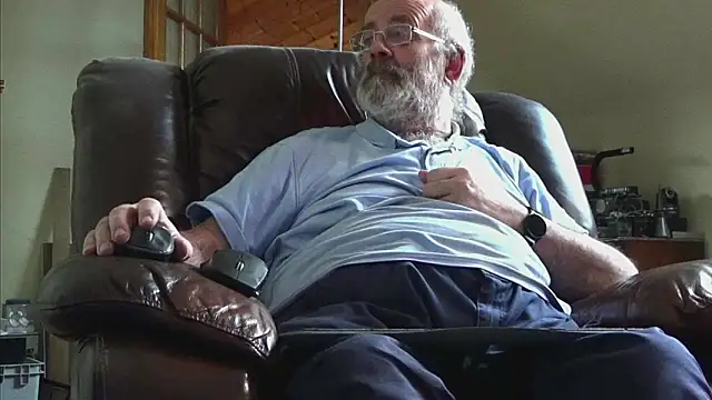 janzer13 online show from January 18, 2026, 2:10 pm