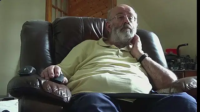 Snapshot of janzer13 chatting on June 6, 2026, 1:05 pm janzer13 online show from June 6, 2026, 1:05 pm