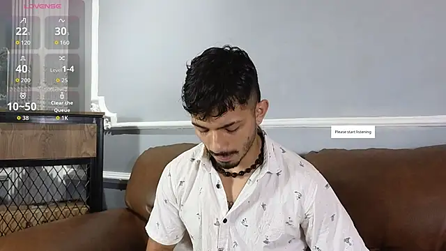 ArturoCardona  online show from September 29, 2025, 11:37 am