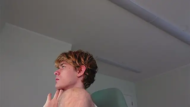 Logan Fraser online show from November 16, 2025, 1:06 pm